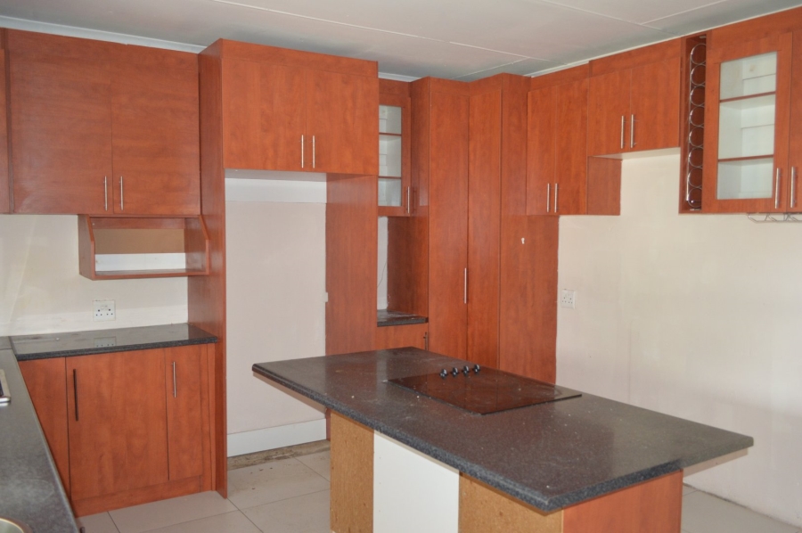 5 Bedroom Property for Sale in Flamwood North West